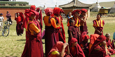 モンゴル帝国古都カラコルム・世界文化遺産チベット仏教の寺巡りツアー